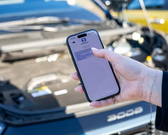 Beoordeel een situatie op locatie met live meekijken via een SMS-link. Sneller diagnose, betere instructies en gerichter plannen dankzij 123meekijken.